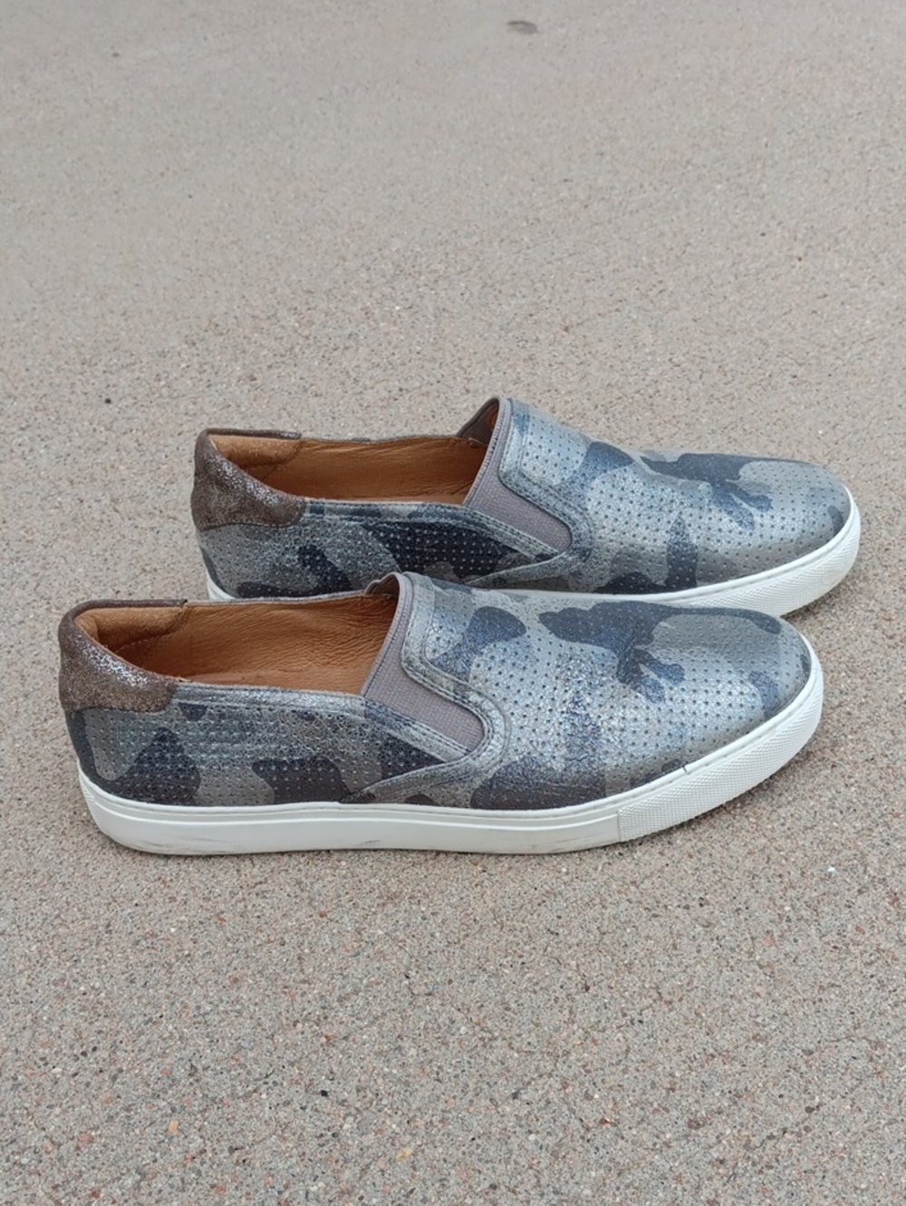 Trask Camo Print Leather Slip On Sneakers Womens Shoes Size 8.5